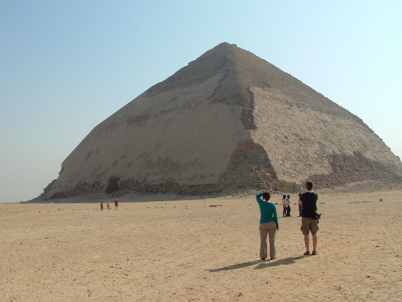 La Piramide Romboidale La Piramide Romboidale
